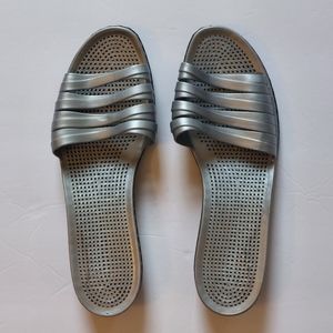 Assissi sz9  silver slide sandal
